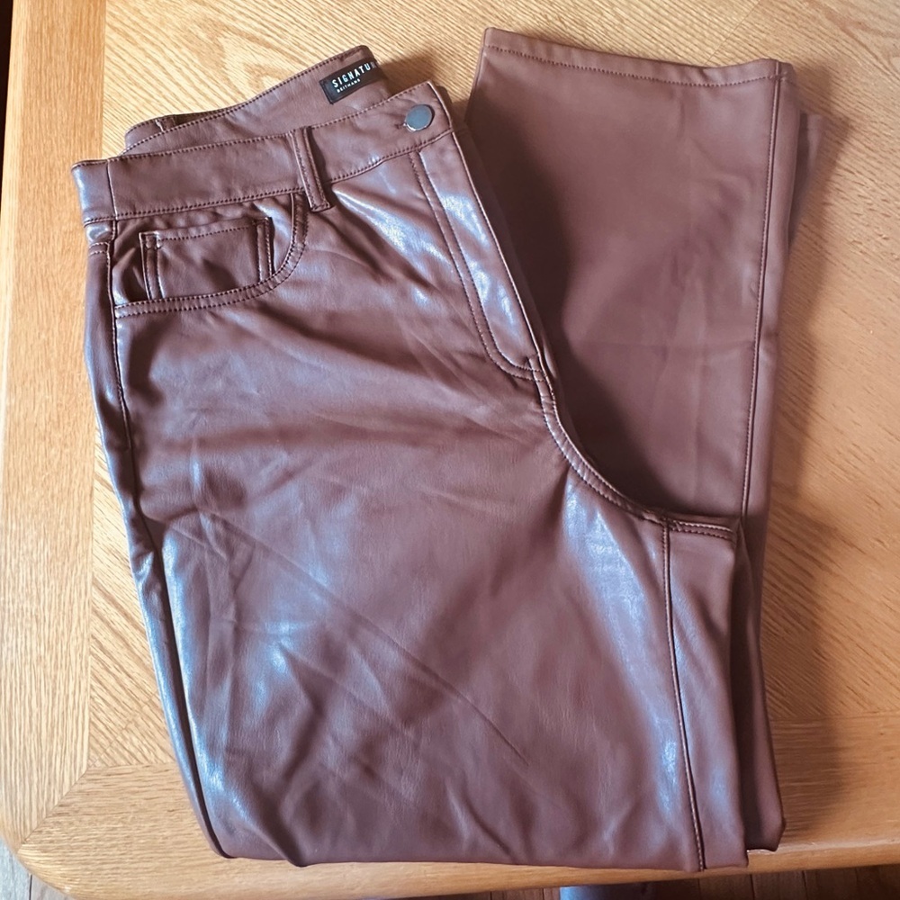Signature Reitman’s Size 16 Caramel Brown Faux Leather Straight Leg Pants - Picture 12 of 15